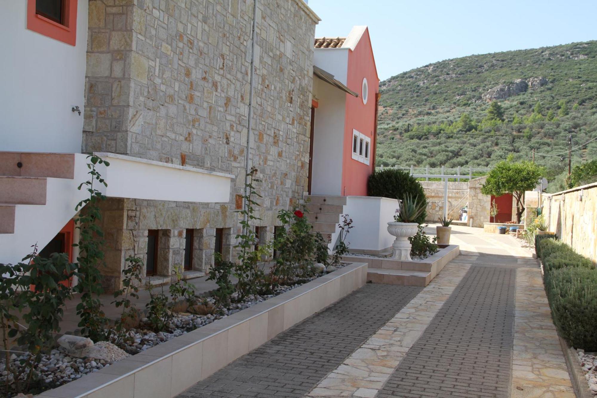 Αριων Village & Suites Нафплион Екстериор снимка