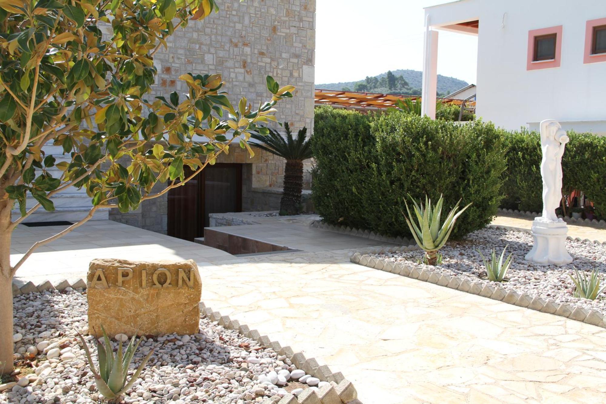 Αριων Village & Suites Нафплион Екстериор снимка