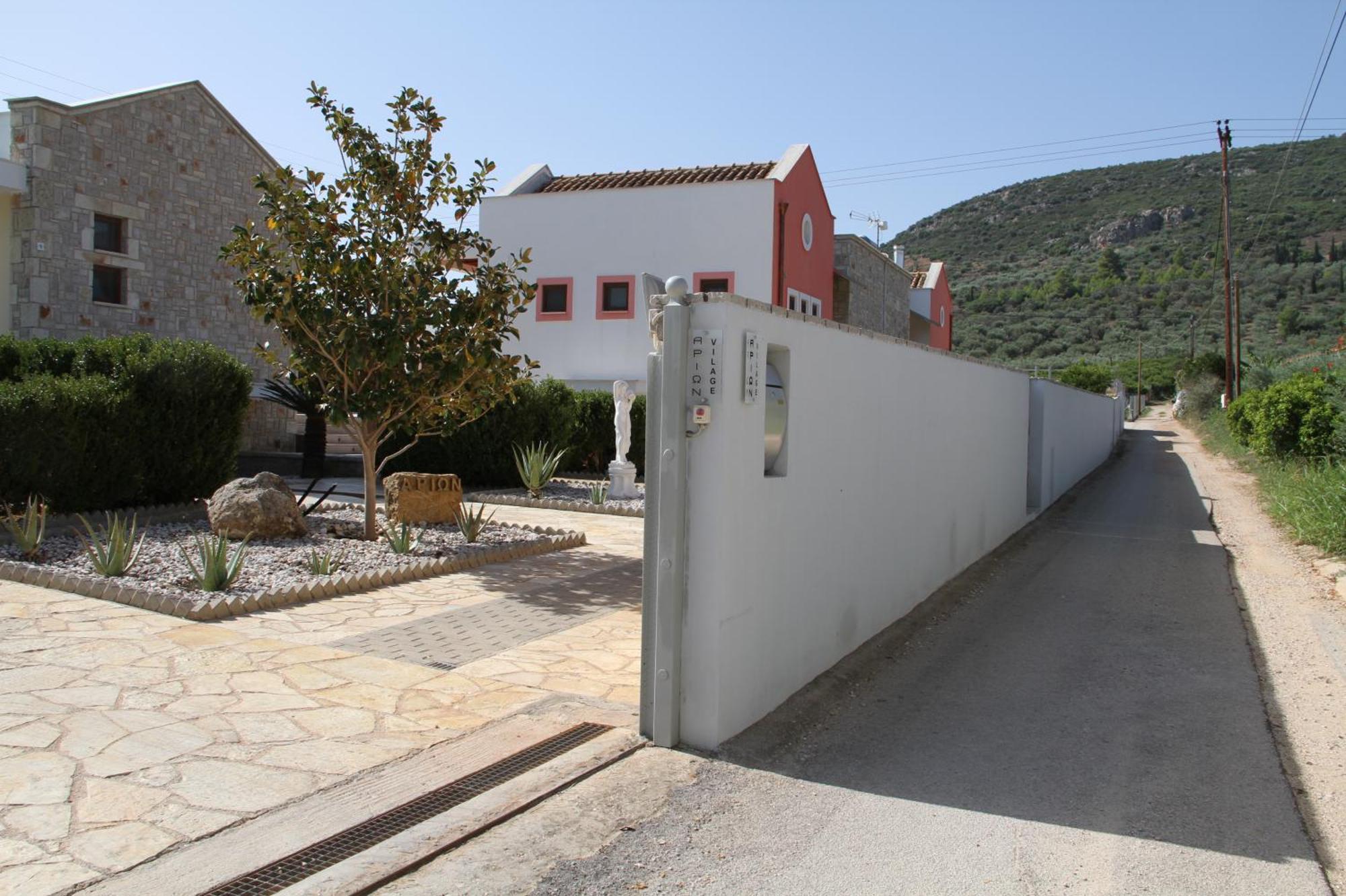 Αριων Village & Suites Нафплион Екстериор снимка